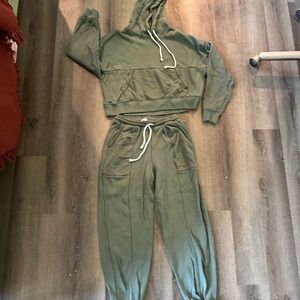 Aerie Olive Green Women's Jogger Set